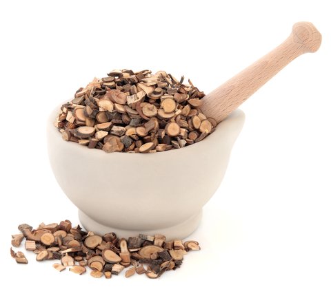 Chinesische Medizin Bremen / TCM Bremen: Oliver Kania arbeitet auch mit Kräutern und Gewürzen um Sie bestmöglich zu behandeln